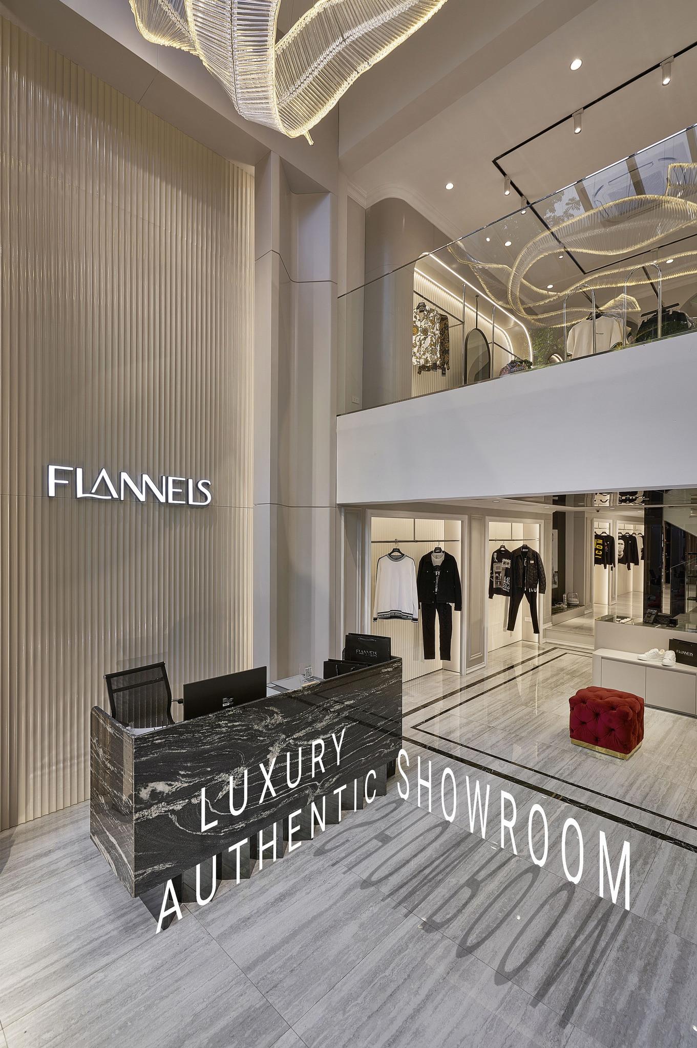 CÔNG TY TNHH FLANNELS LUXURY GROUP