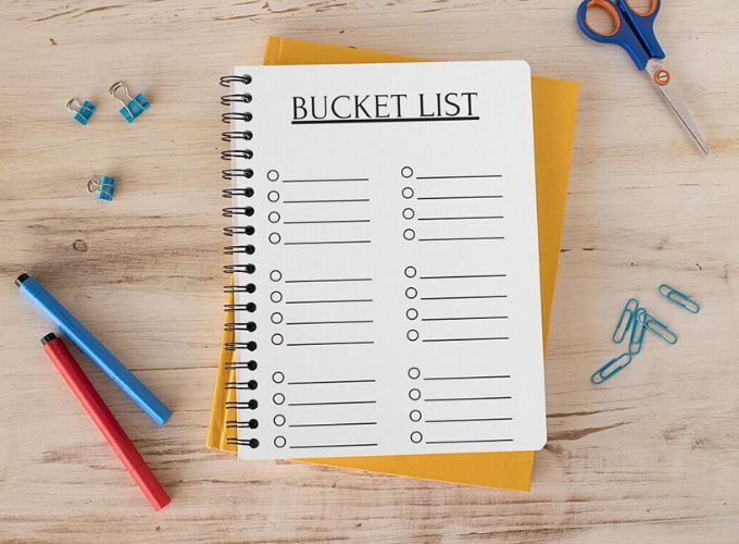Bucket list là một danh sách các hoạt động, trải nghiệm, địa điểm hoặc mục tiêu mà một người muốn thực hiện