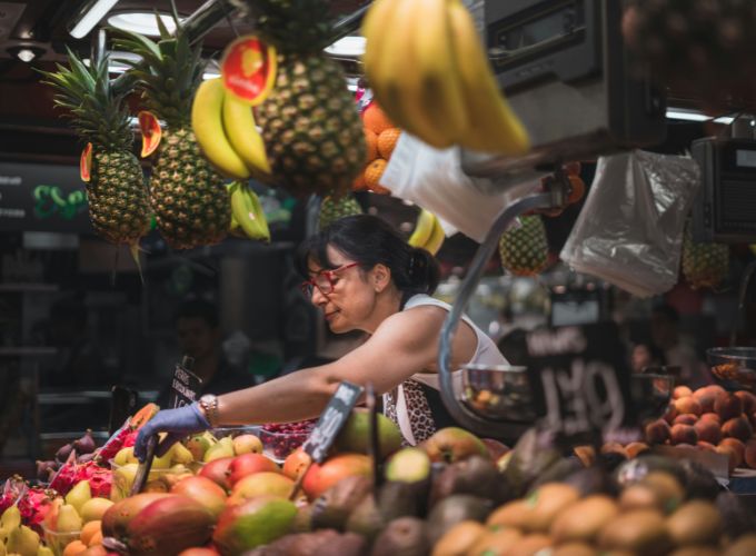 Trưng bày hàng hóa một cách phù hợp, khoa học